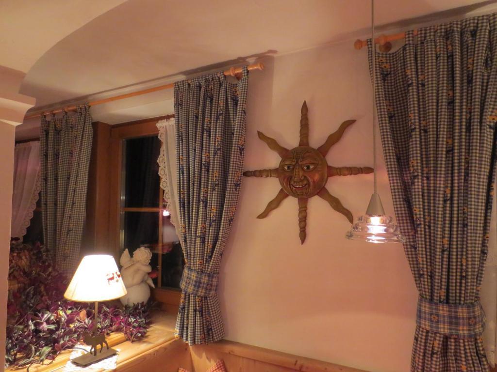 Hotel Ciasa Ai Pini San Cassiano  Eksteriør billede