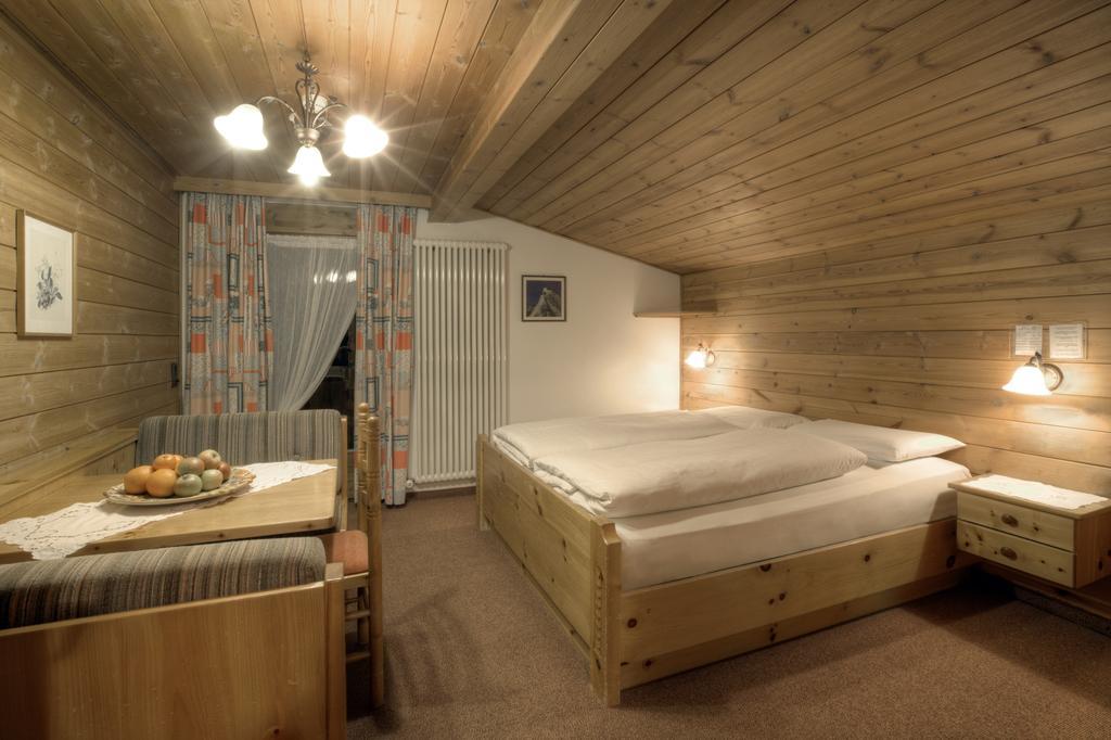 Hotel Ciasa Ai Pini San Cassiano  Værelse billede