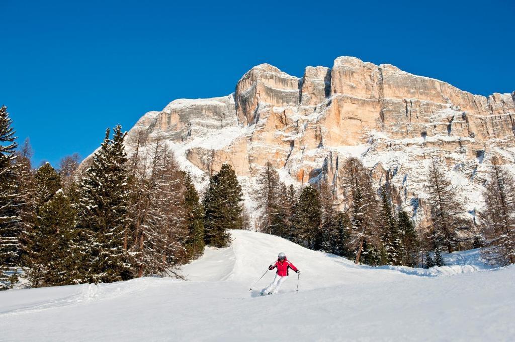 Hotel Ciasa Ai Pini San Cassiano  Eksteriør billede